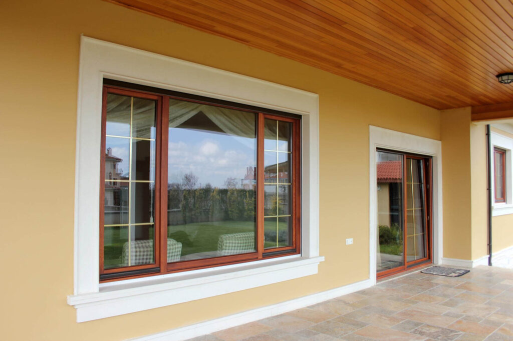 Okna drewniane - tradycyjne i eleganckie